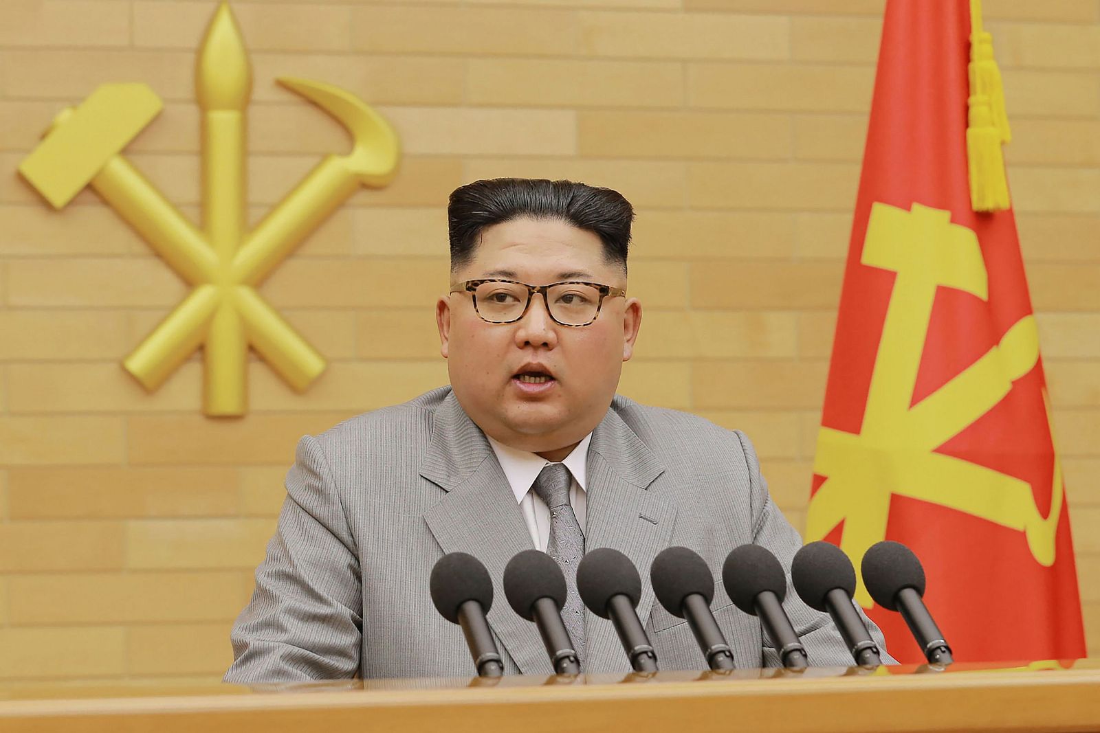 Corea del Norte exhibe su «enorme poder destructivo» con misiles y drones
