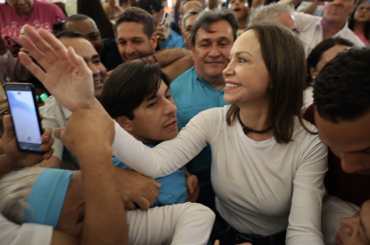 MARÍA CORINA MACHADO RETORNA A VENEZUELA PARA LIDERAR LA TRANSICIÓN Y EXIGIR ELECCIONES LIBRES